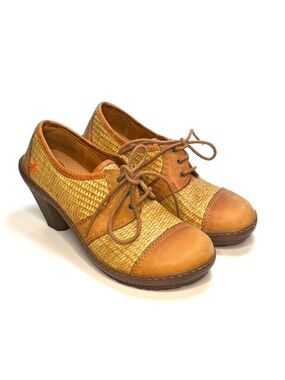 The Art Company Yellow/Orange Woven Heeled Oxfords | 6